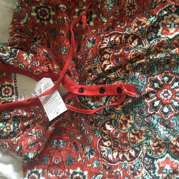 Red Mandala Print Hooded Henley Long Sleeve Sweatshirt - Picture 4 of 6